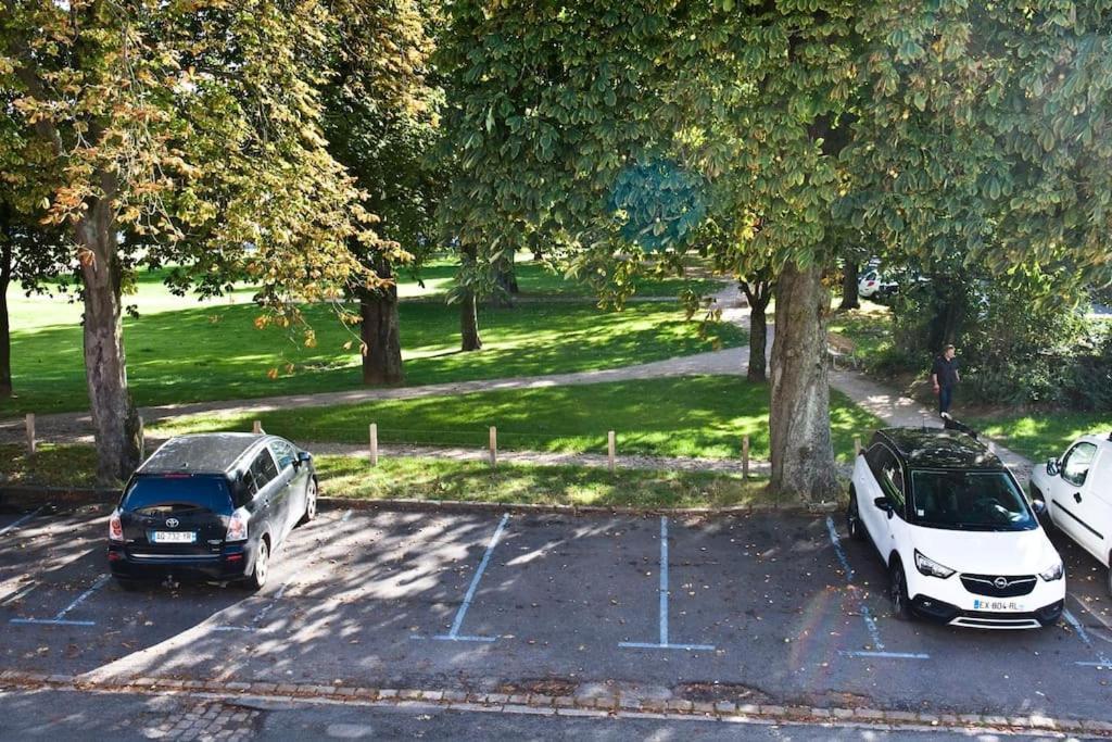 Apartment 62 M2 Ensoleille Parking Gratuit Sur Place